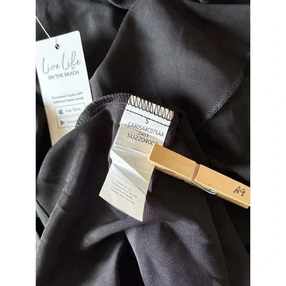 Cupshe Black Ruffle Front V-Neck Mini Dress Short SleeveSize S NEW (A9) - Picture 4 of 10